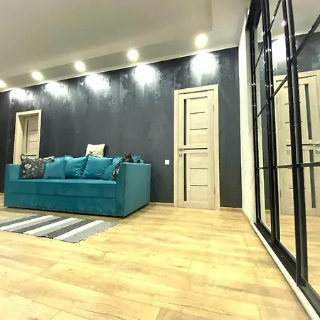 Stylish Apartment In The Historic Center Chernihiv Exterior photo